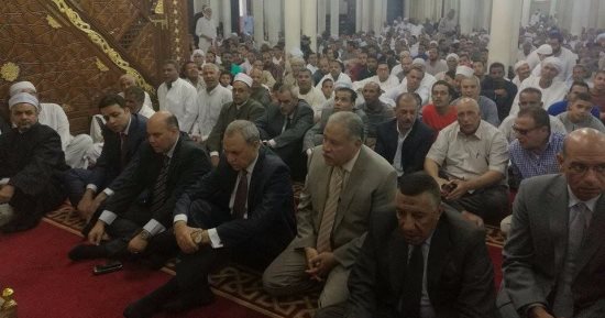 بالفيديو والصور.. مديرو أمن قنا والغربية والبحيرة يؤدون صلاة العيد وتشديدات أمنية