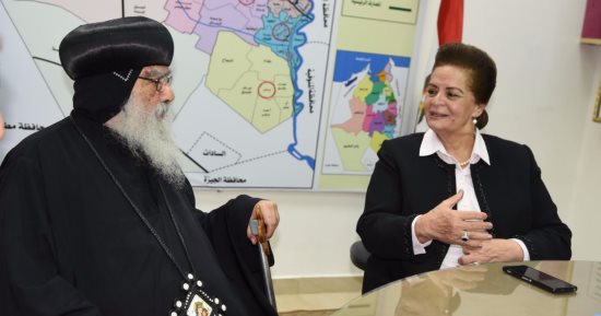 بالصور .. الأنبا باخوميوس يزور محافظ البحيرة للتهنئة بعيد الأضحى