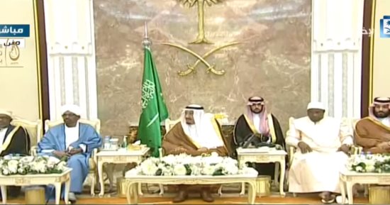 العاهل السعودى يشهد حفل تكريم كبار ضيوف الحج.. ويؤكد: هزمنا الإرهاب دون هوادة