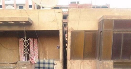 قارئ يحذر من سقوط عقار مائل بشارع "جعفر" بحلوان