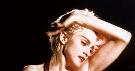 شاهد مادونا بجولتها الغنائية Who's That Girl World Tour عام 1987  
