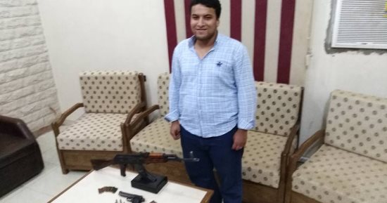 مباحث طهطا تضبط شقيقين بحوزتهما بندقية آلية ومسدس بدون ترخيص