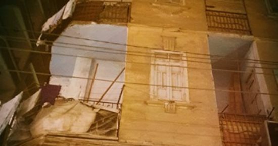 أسرة مشردة بعد انهيار منزلها بالمنوفية: "نايمين فى الشارع"