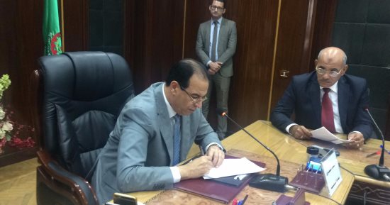 محافظ الدقهلية يأمر بإزالة حظيرة مواشي مقامة على أرض تابعة لمسجد