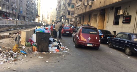 بالصور.. "نباشون" يحولون منطقة دبلوماسية بالإسكندرية لمقلب قمامة