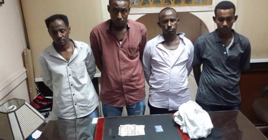 القبض على 4 سودانيين يسرقون المواطنين بمنطقة عابدين 