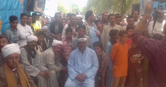 بالفيديو والصور.. "الكفن" ينهى خصومة ثأرية بين أبناء عمومة فى أبنوب بأسيوط