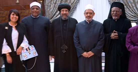 بالصور .. وفد من بيت العائلة المصرية يهنئ شيخ الأزهر بعيد الأضحى