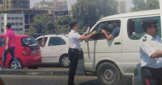 "المرور" يضبط 2687 مخالفة كلبش ويسحب 381 رخصة سيارة بحملات فى العاصمة