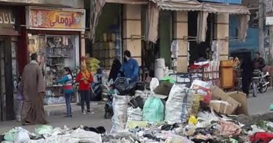 أهالى طنطا يستغيثون من انتشار القمامة بالشوارع الرئيسية