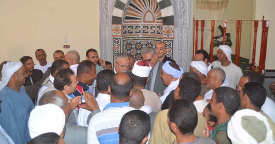 بالصور .. محافظ المنيا يفتتح مسجد الرحمن بنجع الخطيب بملوى 