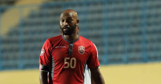 بالفيديو.. الرائد يتفوق على الفيصلى فى الشوط الأول بهدف شيكابالا