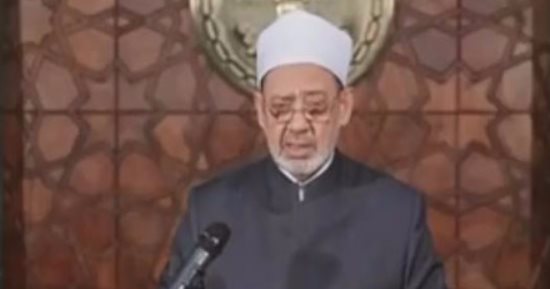 الأزهر الشريف يشارك المصريين فرحتهم بالوصول إلى كأس العالم.. ويهنئ الرئيس