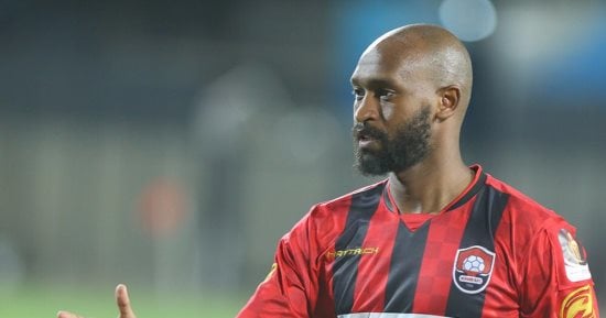 شيكابالا يوقع عقد أبولون اليونانى "الثلاثى" ويخطر الزمالك باختياره