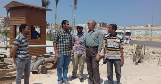 محافظ البحر الأحمر يتفقد الممشى السياحى بطريق النصر بالغردقة