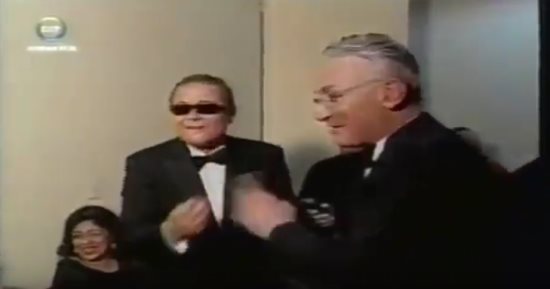 شاهد.. محمود عبد العزيز يسخر من عزت أبو عوف فى حضور يسرا وإلهام شاهين