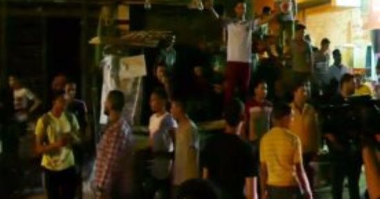 بالفيديو.. احتفالات أهالى أرض اللواء بعد نقل آخر جثتين من جثث الإرهابيين