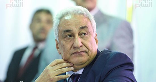 خريجو الحقوق يتوافدون على نادى المحامين بالمعادى استعدادا لحلف اليمين