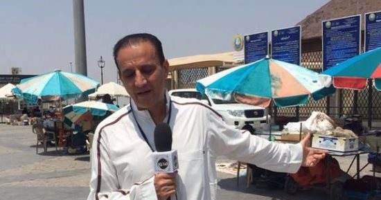 الليلة طارق علام يظهر من أمام مقابر الشهداء فى المدينة المنورة