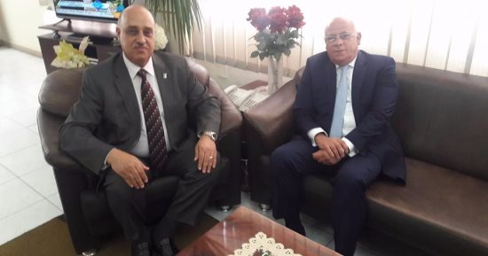 محافظ بورسعيد يطالب هيئة التعاونيات بتنفيذ مشروع الإسكان بقطعة الأرض الجديدة