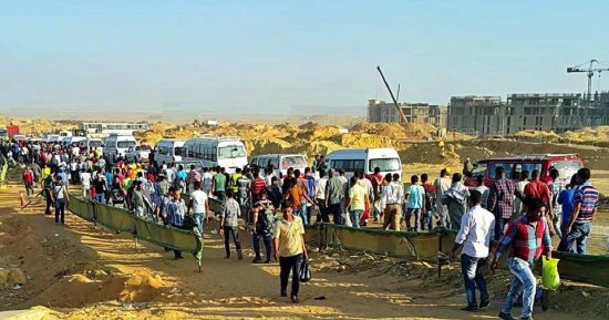 يا حلاوة الإيد الشغالة.. عمال العاصمة الإدارية "أمل وحلم جديد"