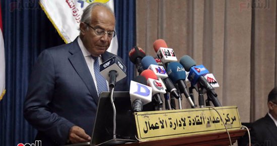 وزير التنمية المحلية ينعى شهداء الواجب من رجال الشرطة فى حادث الواحات