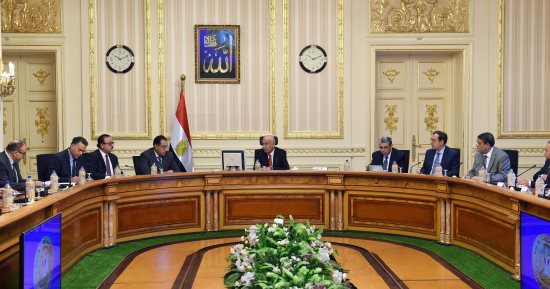 رئيس الوزارء يتابع الموقف التنفيذى لخطة المرافق بالعاصمة الإدارية الجديدة