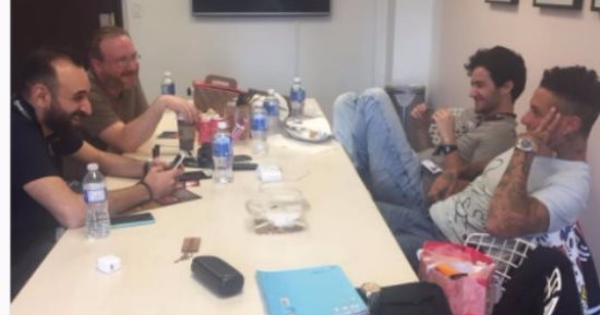 بعد اختياره للأوسكار.. أحمد الفيشاوى ينشر صورة جديدة مع أبطال "الشيخ جاكسون"