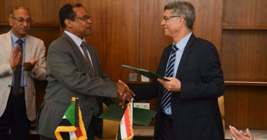 مصر والسودان يتفقان على تسهيل عبور المواطنين عبر معابر البلدين