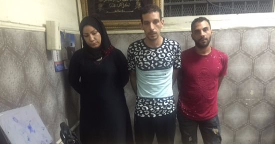 ضبط "أم جنى" صائدة راغبى المتعة فى باب الشعرية.. ويساعدها زوجها وشقيقها 