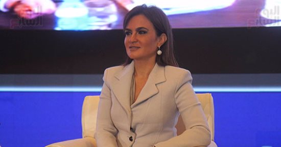 بالصور..سحر نصر : 8.2 مليار يورو حجم المحفظة مع بنك الاستثمار الأوروبى