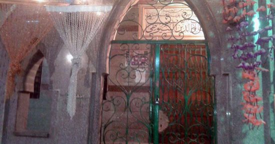 بالصور.. اليوم الليلة الختامية لمولد العارف بالله سيدى جلال بأسيوط 