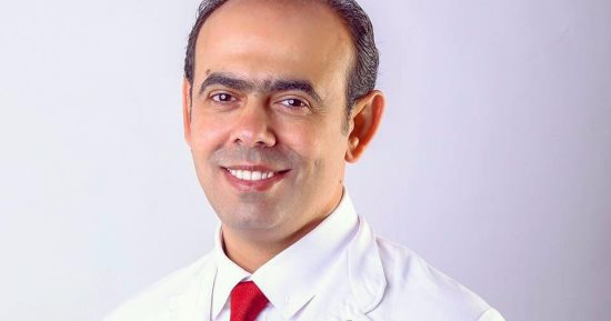 طبيب: السيريك أحدث الأجهزة الرقمية لتجميل الأسنان