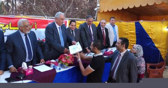 بالصور.. سامح عاشور يكرم أبناء محامين القاهرة المتفوقين بالنادى النهرى