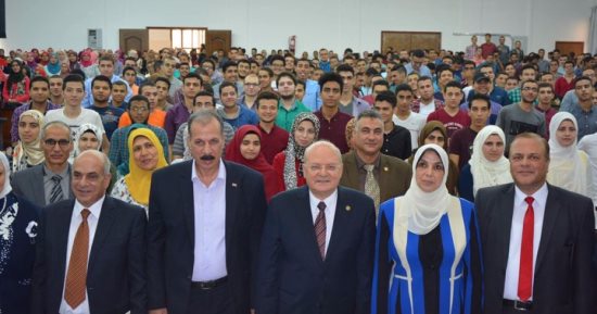 رئيس جامعة الزقازيق للطلاب: أجعلوا من جامعتكم منارة علم بجميع المجالات
