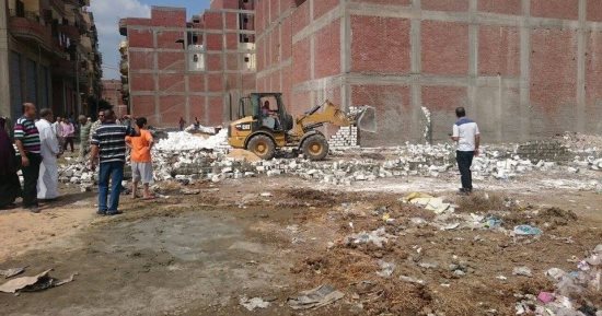 إزالة 4 حالات بناء بترعة الروكة وتدبير 40 سيارة لنقل الطلاب لجامعة كفر الشيخ