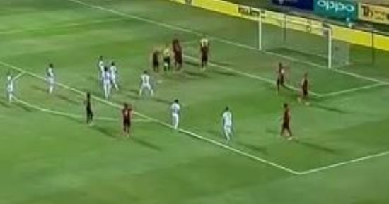 شاهد.. اعتراضات لاعبى الداخلية على احتساب ركلة جزاء للزمالك
