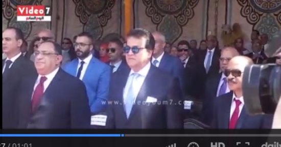 بالفيديو.. أداء السلام الجمهورى فى جامعة حلوان بقيادة وزير التعليم العالى