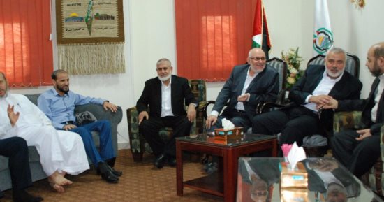 وفد حماس يغادر غزة فى طريقه إلى القاهرة لحضور جلسة الحوار الفلسطينى