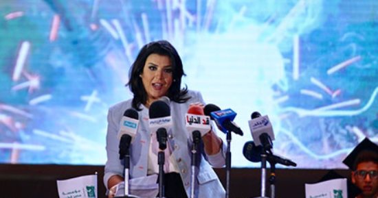 بالصور.. منى الشاذلى: "وزير التعليم مايقدرش يطور المنظومة لوحده ولو كان سوبر مان"