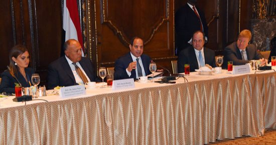 بالصور.. بدء لقاء الرئيس السيسي بأعضاء غرفة التجارة الأمريكية فى نيويورك 