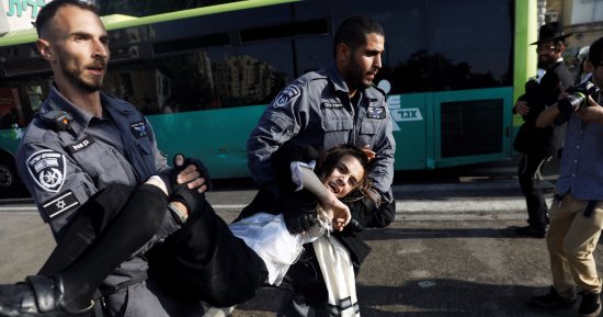 مهرجون مرعبون يثيرون الذعر فى إسرائيل
