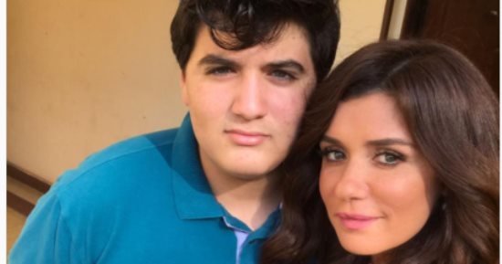  غادة عادل تنشر صورة مع عبد الله أكبر أبنائها.. وتعلق: بودى حبيبى