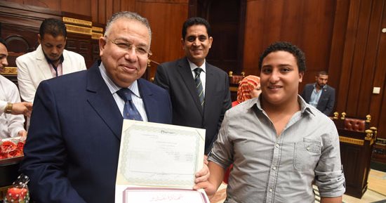 بالصور.. مجلس النواب يكرم المتفوقين من أبناء العاملين
