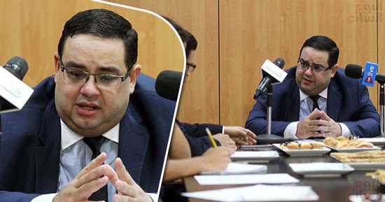 بالصور.. محسن عادل نائب رئيس البورصة المصرية فى ندوة "اليوم السابع": مستثمرون من 14 جنسية دخلوا السوق المصرى لأول مرة الشهر الماضى.. نسعى لجذب الشركات العائلية.. وإنشاء أول موقع إلكترونى لتسهيل إجراءات القيد