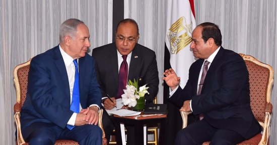 بالصور.. الرئيس يبحث مع نتانياهو الأوضاع فى غزة ومباحثات السلام الفلسطينية الإسرائيلية