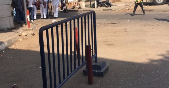 بالصور.. الأهلى يستعين بـ"بودى جاردات" لتأمين اللاعبين بمقر النادى