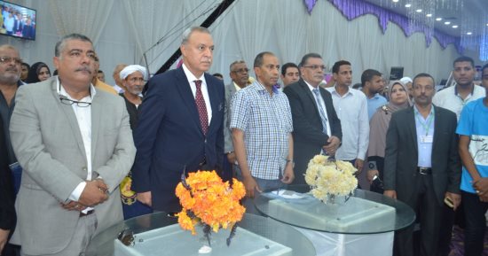 محافظ قنا يشهد فعاليات اليوم الختامى للملتقى التوظيفى "شغلنى شكرا"