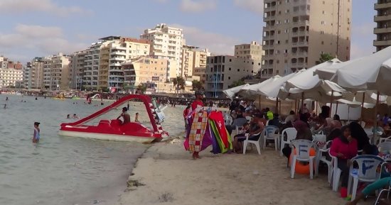 بالصور.."باى باى يا بحر" المصطافون يودعون شواطئ مطروح والساحل