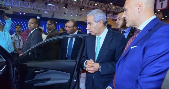 وزير التجارة: مصر مؤهلة لتكون محورا لوجستيا لصناعة السيارات بالشرق الأوسط